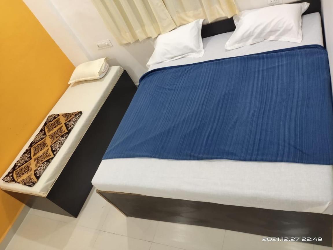 שירדי Hotel Sai Santosh מראה חיצוני תמונה